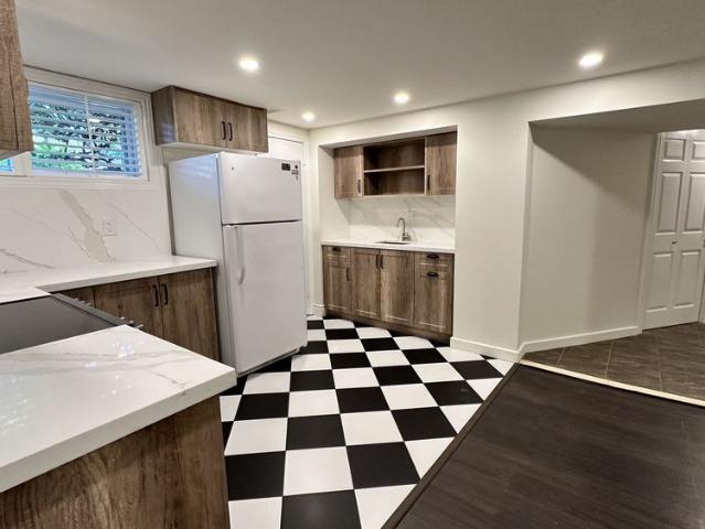 Apartment for rent in Mineola, Mississauga