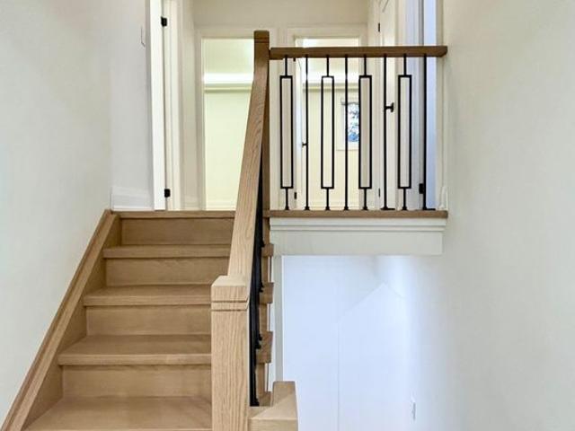 House for rent in Mississauga Valleys, Mississauga