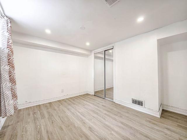 Apartment for rent in York, Ontario