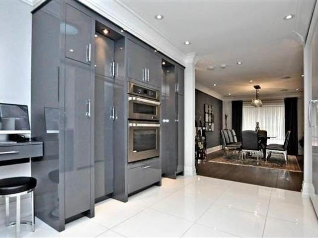 House for rent in Richmond Hill, Golden Horseshoe