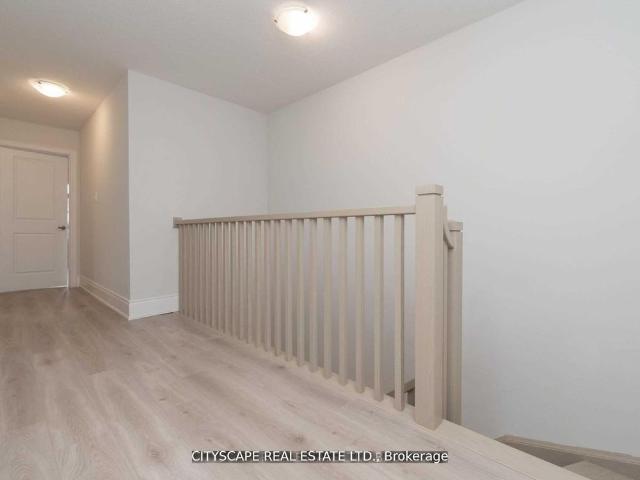 Townhouse for rent in Burlington, Golden Horseshoe