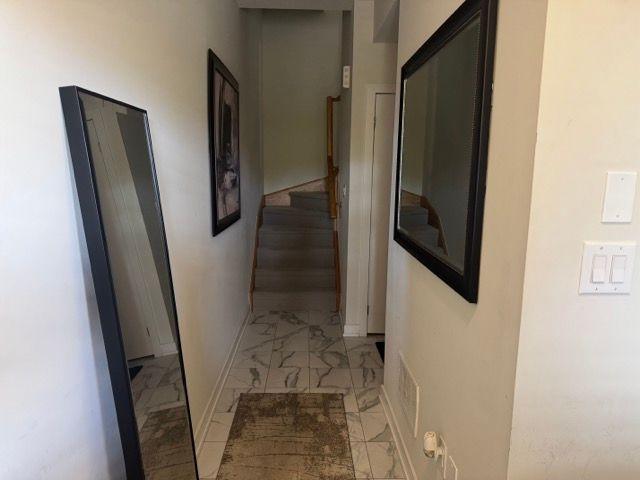 Townhouse for rent in Ancaster, Ontario