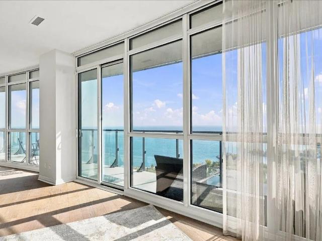 Apartment for rent in Etobicoke—Lakeshore, Toronto