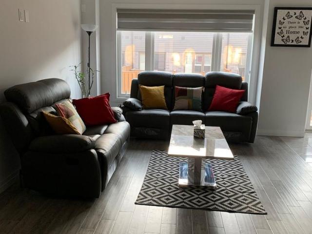 Townhouse for rent in Ancaster, Ontario