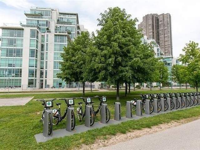Apartment for rent in Etobicoke—Lakeshore, Toronto