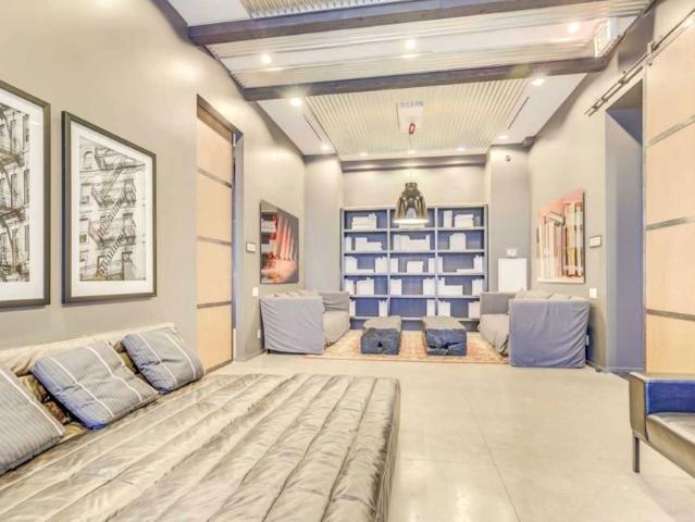 Apartment for rent in Toronto Centre, Toronto