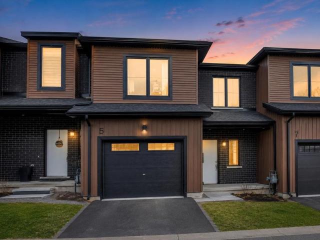 Townhouse for rent in Townsend, Ontario