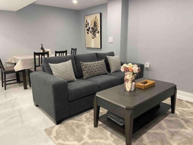 House for rent in Niagara Falls, Golden Horseshoe