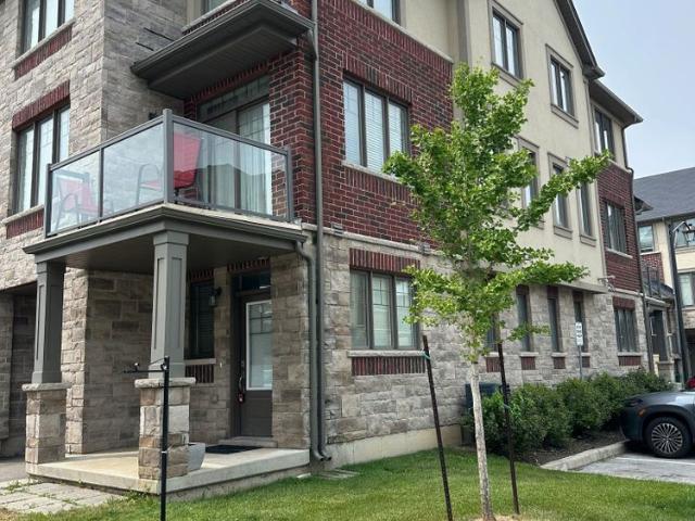 Townhouse for rent in Ancaster, Ontario