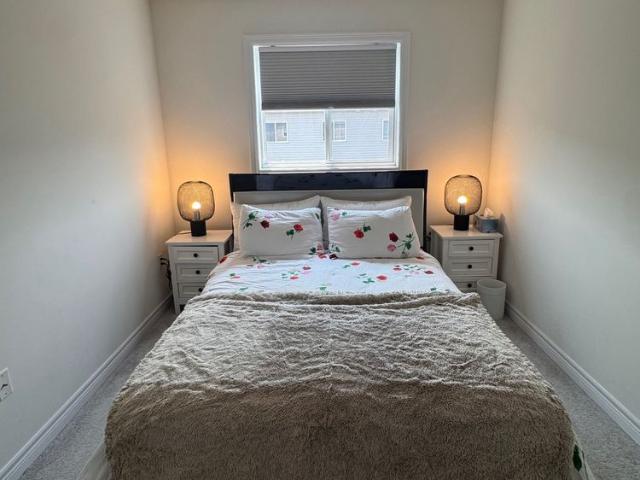 Townhouse for rent in Ancaster, Ontario