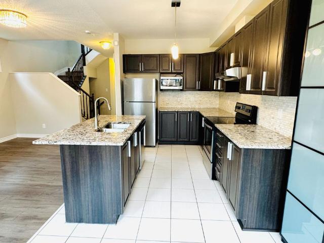 Townhouse for rent in Mulhurst Bay, Ontario
