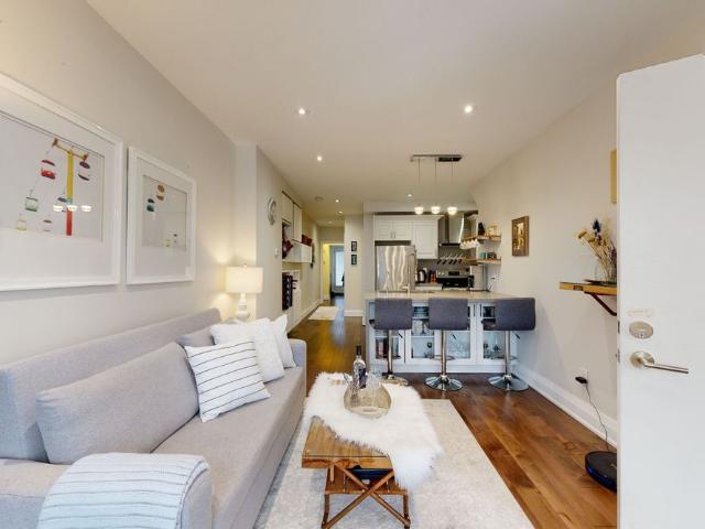 Apartment for rent in Toronto—St. Paul's, Toronto
