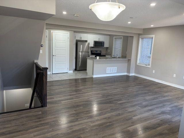 Townhouse for rent in Milton, Golden Horseshoe