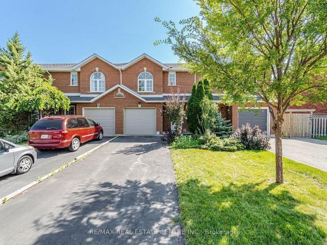 Townhouse for rent in Ancaster, Ontario
