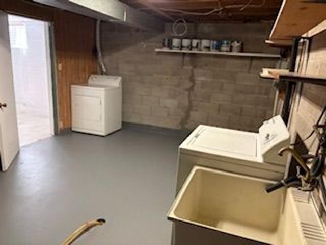 Townhouse for rent in Burlington, Ontario