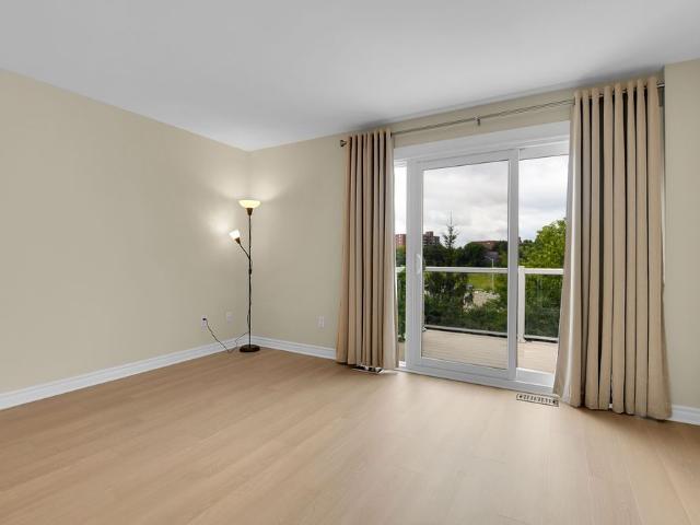 Apartment for rent in Bay, Ottawa