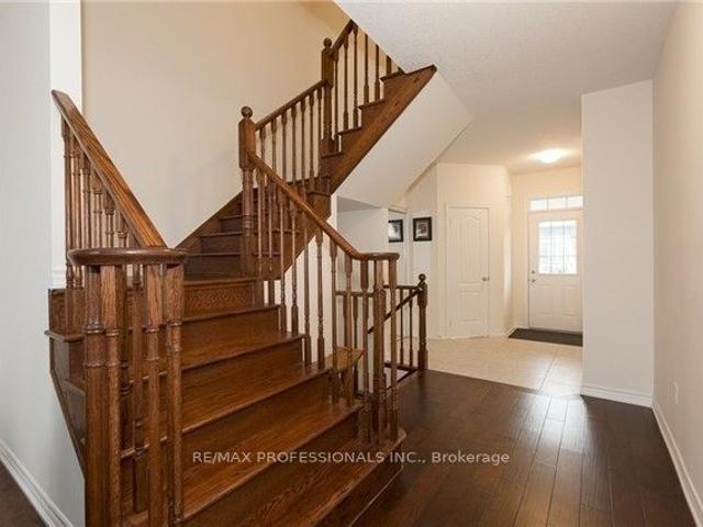 Townhouse for rent in Milton, Ontario