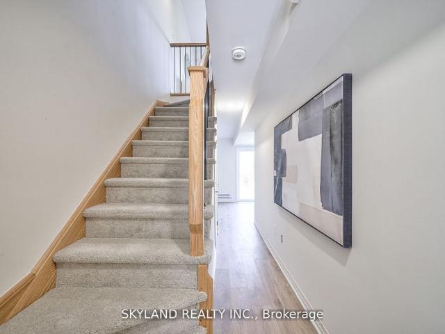 Townhouse for rent in Whitby, Golden Horseshoe