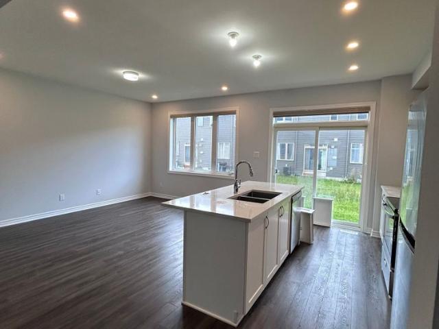 Townhouse for rent in Mulhurst Bay, Ontario
