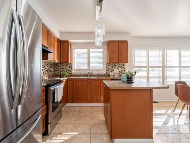Townhouse for rent in Georgina, Ontario