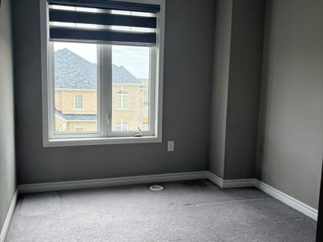 Townhouse for rent in Georgina, Ontario