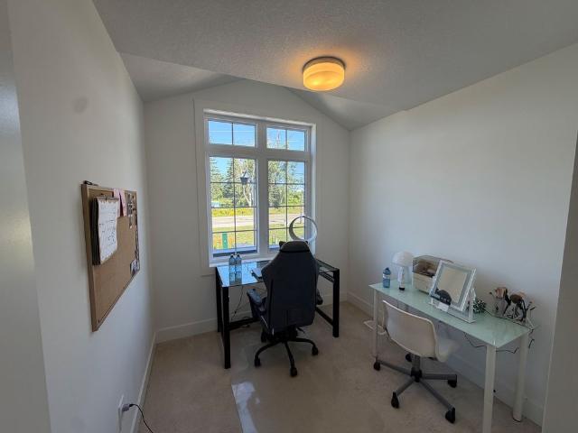 Townhouse for rent in Dufferin, Ontario