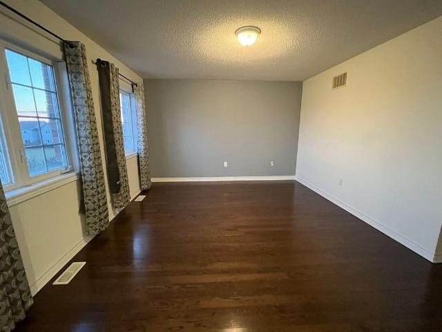 House for rent in Whitby, Golden Horseshoe