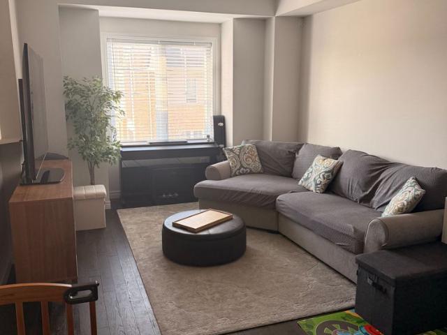 Townhouse for rent in Ancaster, Ontario