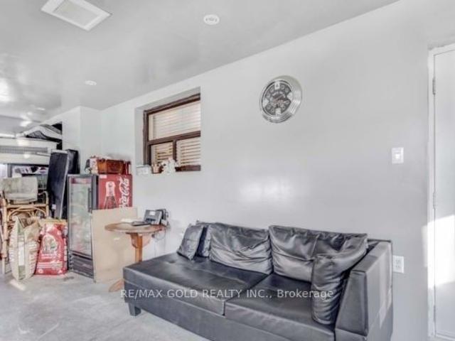 House for rent in Woburn, Ontario