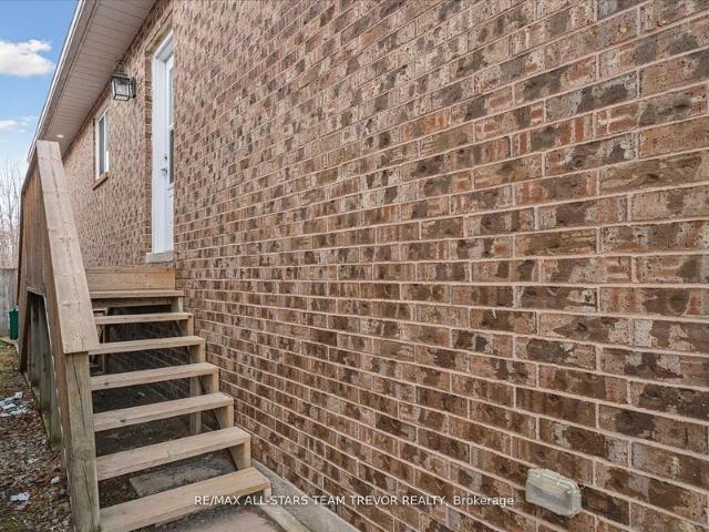 Apartment for rent in Keswick, Golden Horseshoe