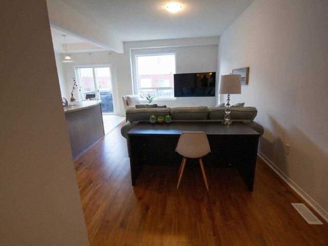 Townhouse for rent in Ancaster, Ontario