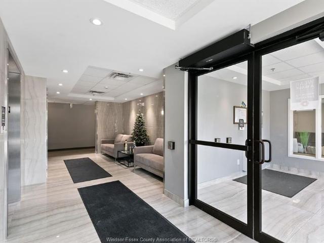 Apartment for rent in Lakeshore, Ontario