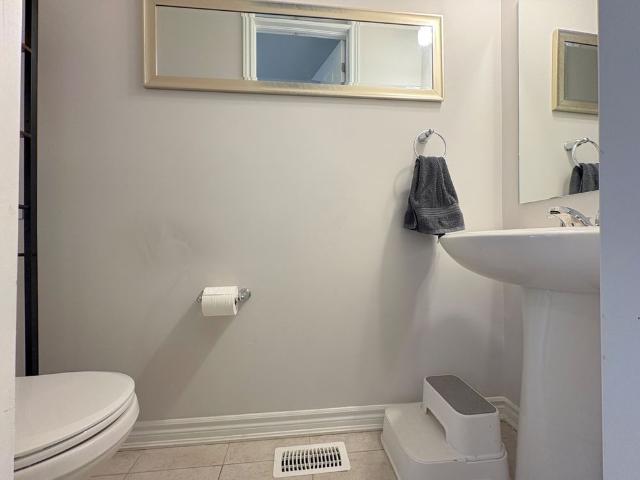Townhouse for rent in Mulhurst Bay, Ontario