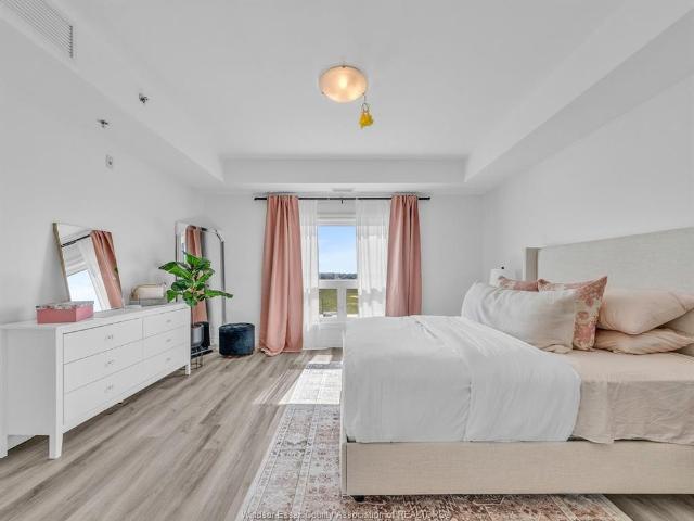 Apartment for rent in Lakeshore, Southwestern Ontario