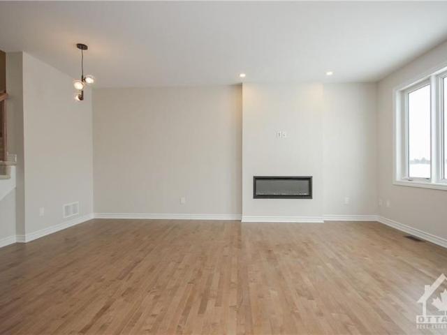 Townhouse for rent in Mulhurst Bay, Ontario