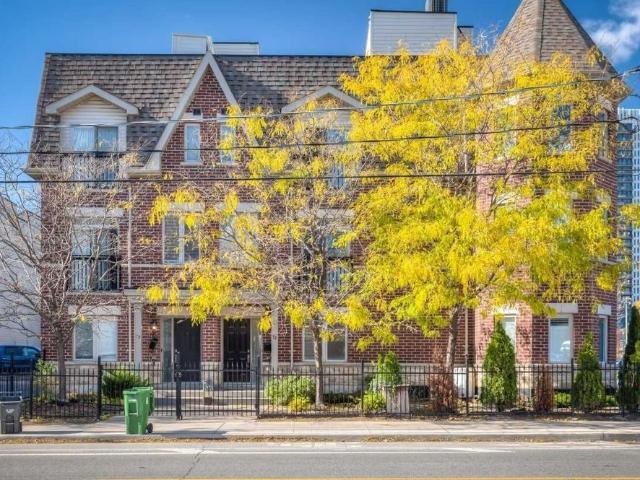 Townhouse for rent in Woburn, Ontario