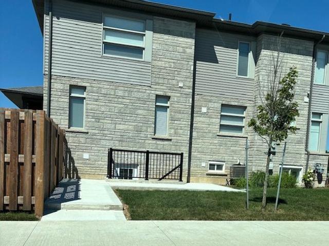 Townhouse for rent in Niagara, Ontario