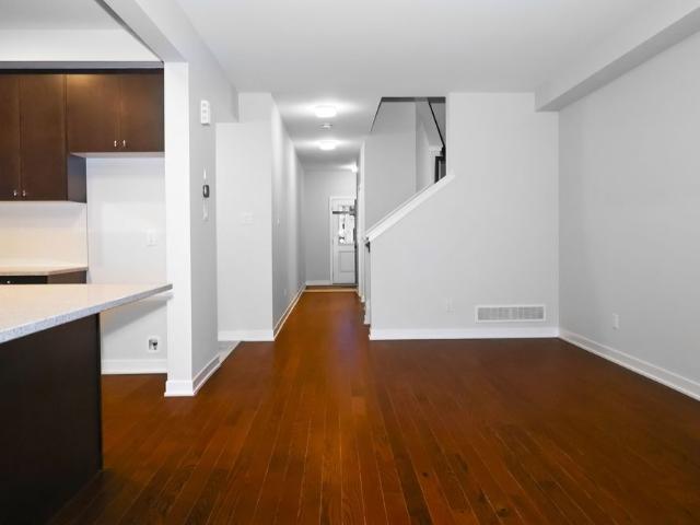 Townhouse for rent in Mulhurst Bay, Ontario