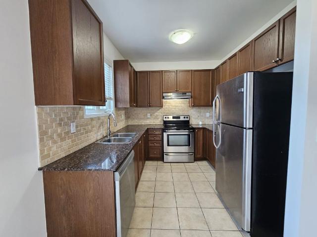 Townhouse for rent in Milton, Ontario
