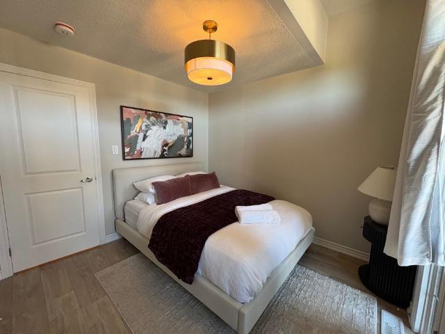 Townhouse for rent in Niagara Falls, Golden Horseshoe