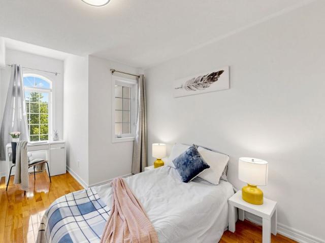 Townhouse for rent in Richmond Hill, Golden Horseshoe