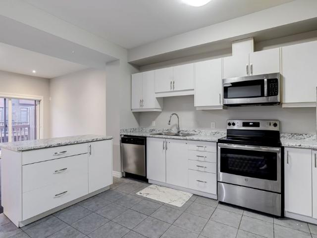 Townhouse for rent in Trinity, Hamilton
