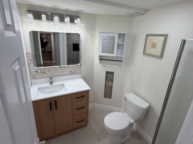 Apartment for rent in Bayview Greens, Aurora