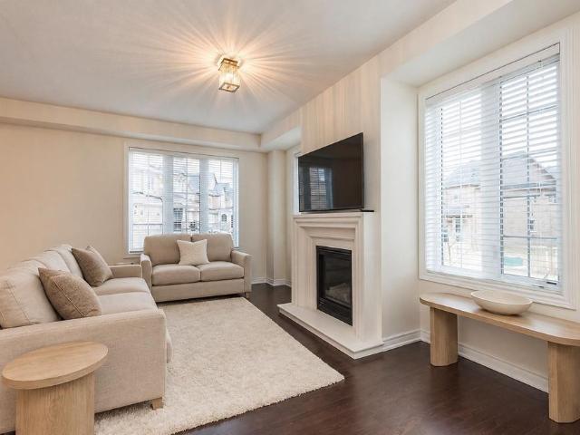 Townhouse for rent in Newmarket, Golden Horseshoe