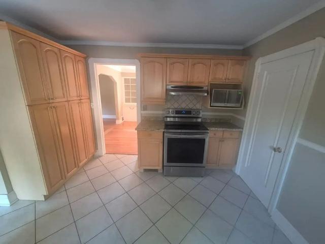 House for rent in Burlington, Ontario