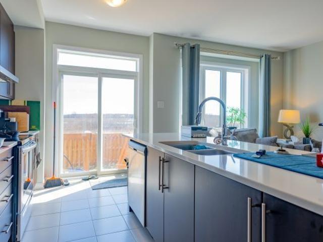 Townhouse for rent in Mulhurst Bay, Ontario