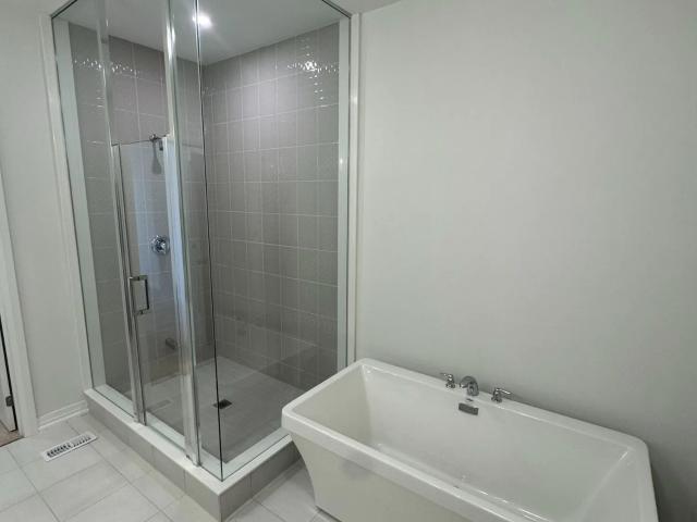 Townhouse for rent in Brampton, Golden Horseshoe
