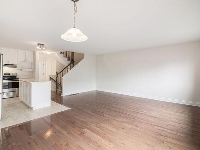 Townhouse for rent in Clarence-rockland, Ontario