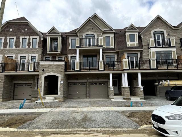 Townhouse for rent in Georgina, Ontario