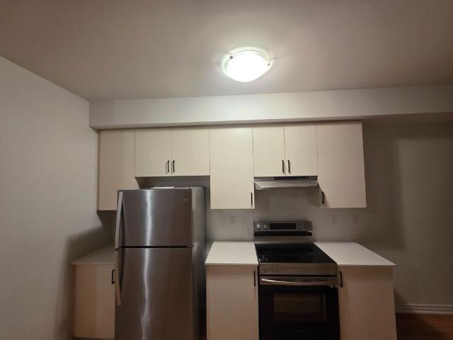 Townhouse for rent in Donevan, Oshawa